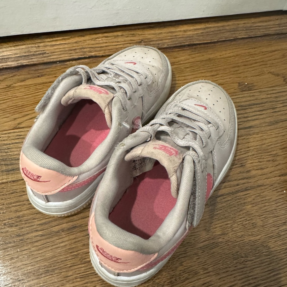 Nike Kids Sneakers in Pink and Gray